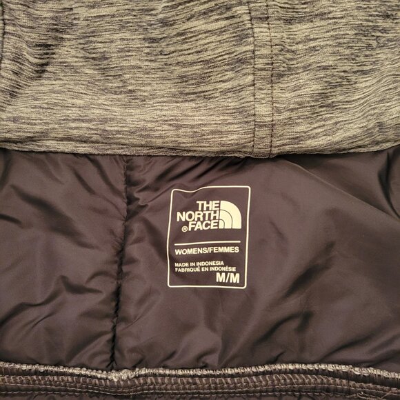 The North Face Women's Pseudio Quilted Hooded Jacket Outdoors Hiking Medium M - Picture 4 of 11